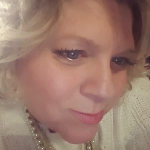 Meet your Posher, Marcia